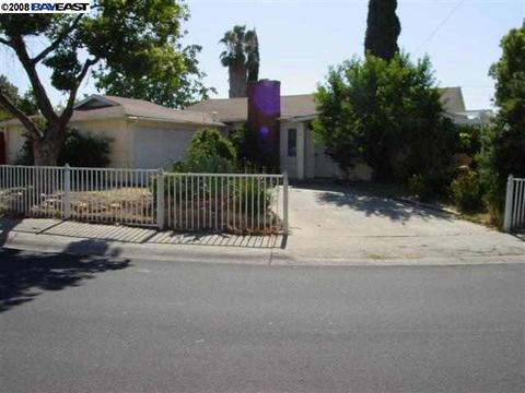 650 Chester Dr, Pittsburg, CA 94565 photo 1