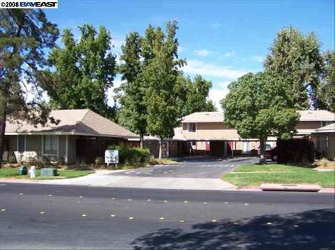 2069 Olivera Rd #D, Concord, CA 94520 photo 1