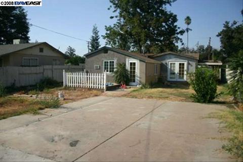 2417 Hatch Rd, Modesto, CA 95358 photo 1