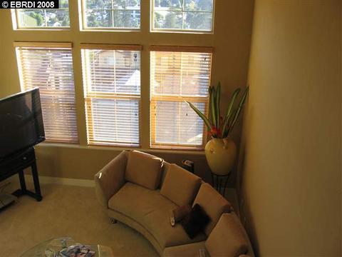 6101 Old Quarry Loop, Oakland, CA 94605 photo 1