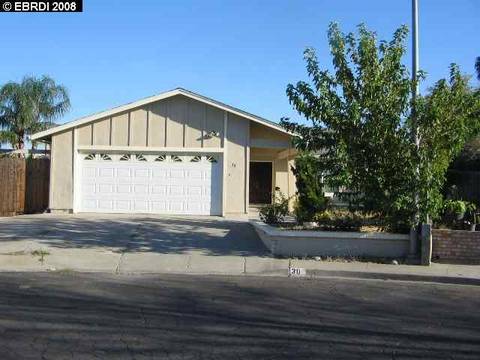30 Dover Ct, Pittsburg, CA 94565 photo 1