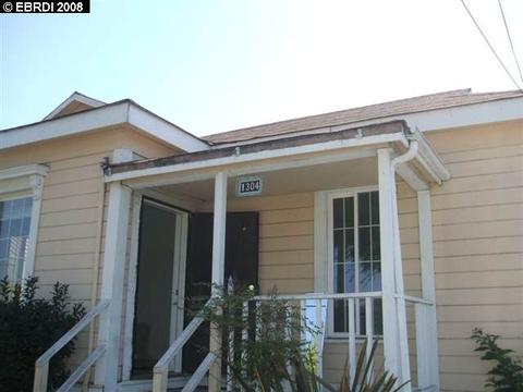 1304 79th Ave, Oakland, CA 94621 photo 1