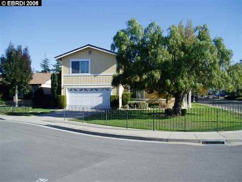 100 Hawk Ct, Hercules, CA 94547 photo 1