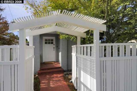 1604 Chestnut St, Berkeley, CA 94702 photo 1