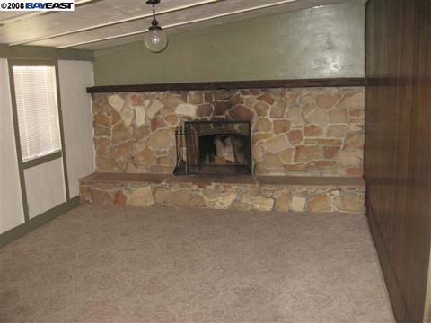 28232 Pacific St, Hayward, CA 94544 photo 1
