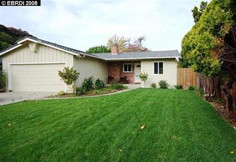 2327 Simas Ave, Pinole, CA 94564 photo 1
