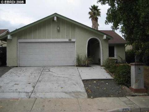 233 E Catamaran Cir, Pittsburg, CA 94565 photo 1