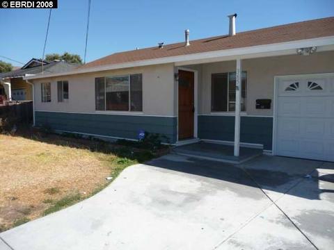 365 White Dr, Hayward, CA 94544 photo 1