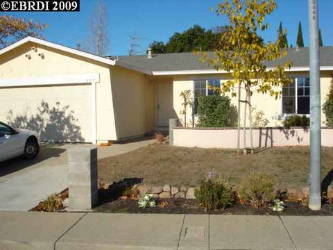 3919 Meadowbrook Cir, Pittsburg, CA 94565 photo 1