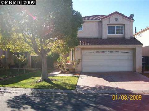 1044 Burnham Dr, Pittsburg, CA 94565 photo 1