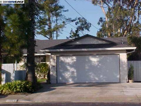 1069 Fassler Ave, Pacifica, CA 94044 photo 1