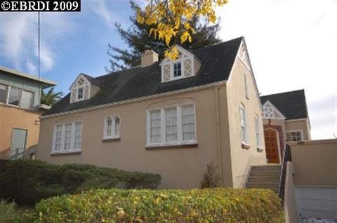 2574 Hilgard Ave, Berkeley, CA 94709 photo 1
