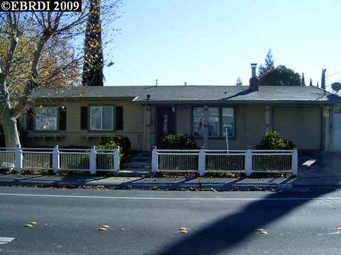 2090 Sunshine Dr, Concord, CA 94520 photo 1