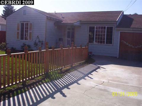 2031 Elm St, Concord, CA 94519 photo 1