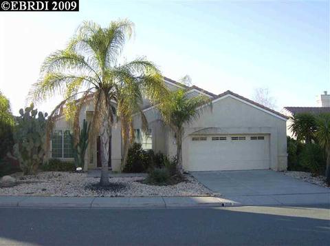 208 Cannery Ct, Pittsburg, CA 94565 photo 1