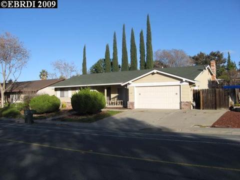 4121 Crestview Dr, Pittsburg, CA 94565 photo 1