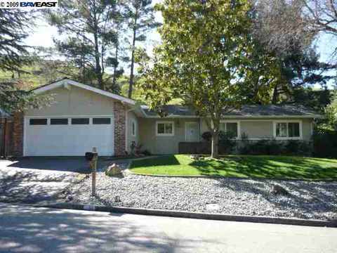 14 Buckingham Dr, Moraga, CA 94556 photo 1