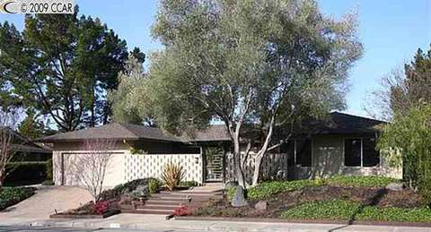 718 Crossbrook Dr, Moraga, CA 94556 photo 1