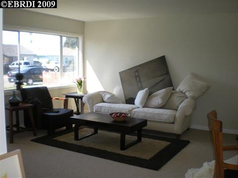 946 Frederick Rd, San Leandro, CA 94577 photo 1