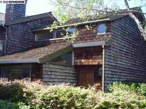 726 Harbor Rd, Alameda, CA 94502 photo 1