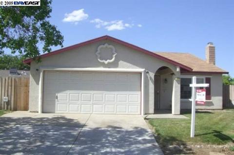 709 Perwinlkle Dr, Patterson, CA 95363 photo 1