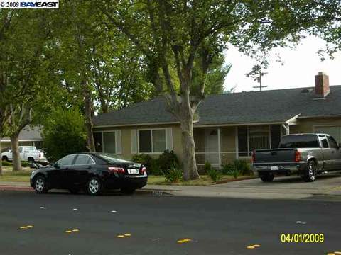 2737 Grant St, Concord, CA 94520 photo 1