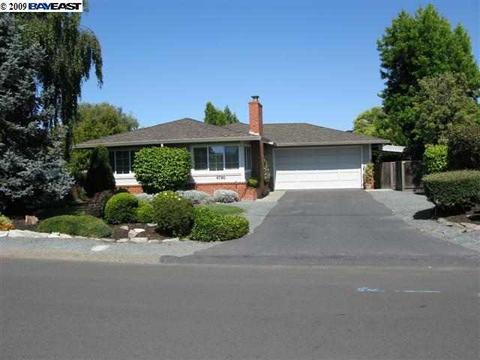 4790 Ewing Rd, Castro Valley, CA 94546 photo 1