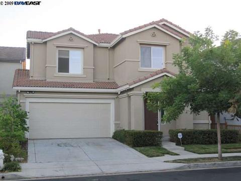 1083 Nursery Ln, Concord, CA 94520 photo 1