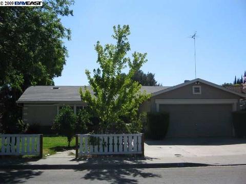 316 Capistrano Dr, Modesto, CA 95354 photo 1