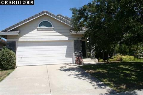 214 Babbling Brook Way, Pittsburg, CA 94565 photo 1