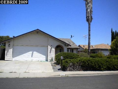 320 Riptide Ct, Pittsburg, CA 94565 photo 1