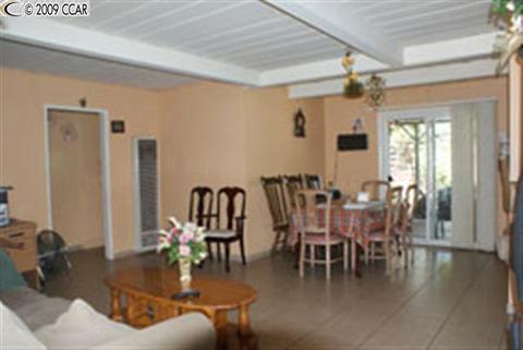 2081 Brook St, Concord, CA 94520 photo 1