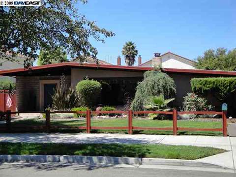 2875 Beard Rd, Fremont, CA 94555 photo 1