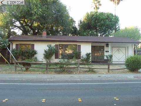 2361 Sunshine Dr, Concord, CA 94520 photo 1