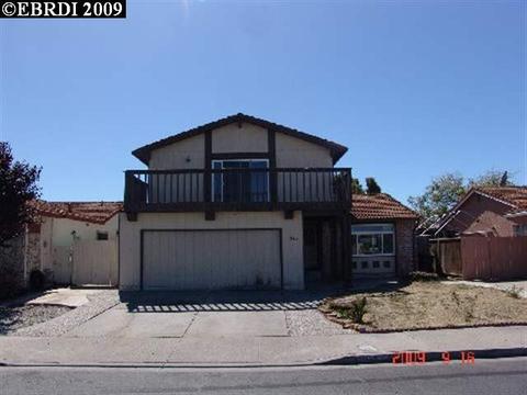 2452 Mistletoe Dr, Hayward, CA 94545 photo 1