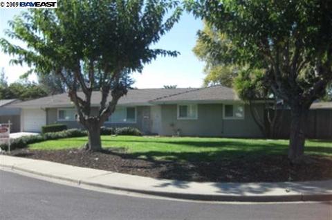 1593 Alpine Dr, Concord, CA 94521 photo 1