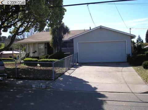 2723 Killarney Dr, San Pablo, CA 94806 photo 1