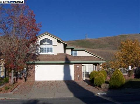185 Carson St, Hercules, CA 94547 photo 1
