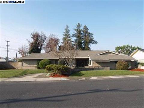 369 Marie Ave, Manteca, CA 95336 photo 1