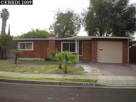 2090 Brook St, Concord, CA 94520 photo 1