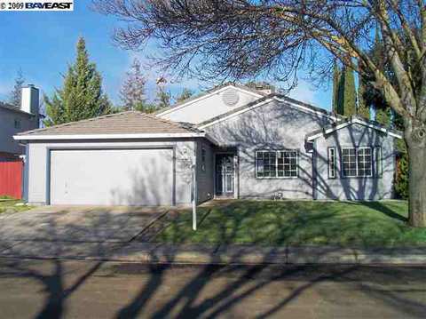 613 Finster St, Patterson, CA 95363 photo 1