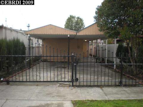 320 Chanslor Ave, Richmond, CA 94801 photo 1