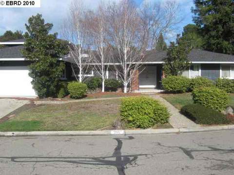 395 Redfield Pl, Moraga, CA 94556 photo 1