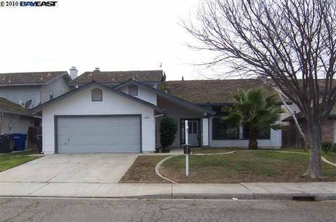 527 Klopping Ct, Patterson, CA 95363 photo 1