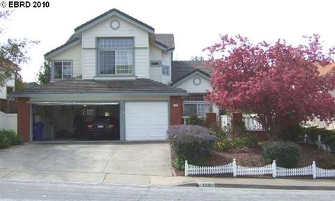 136 Montego Dr, Hercules, CA 94547 photo 1