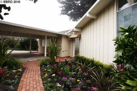 2 Marsh Pl, Oakland, CA 94611 photo 1
