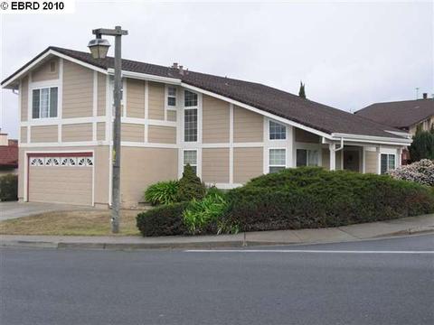 1915 Pheasant Dr, Hercules, CA 94547 photo 1