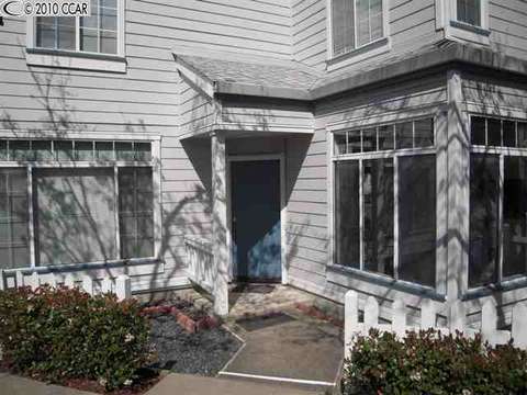 216 Commodore Dr, Richmond, CA 94804 photo 1