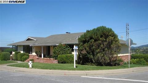 1678 View Dr, San Leandro, CA 94577 photo 1
