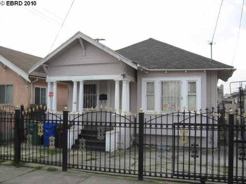 230 Chanslor Ave, Richmond, CA 94801 photo 1